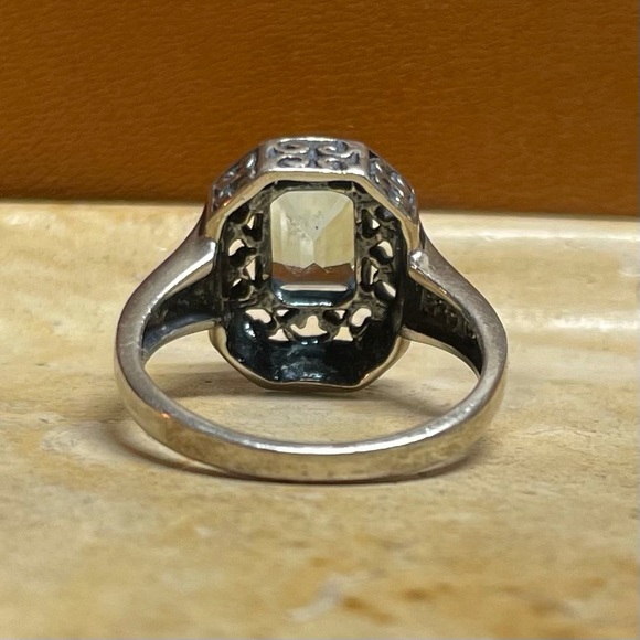 Blue Sapphire Scroll Filigree Silver Ring - Picture 3 of 6